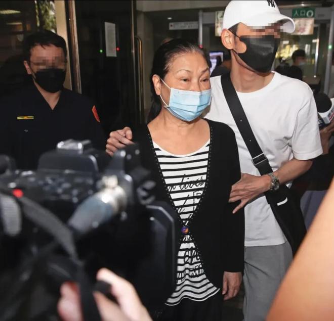 宅恐被法拍具俊晔不还房贷她愁到站不起来CQ9电子appS妈还没放下！大S豪(图5)